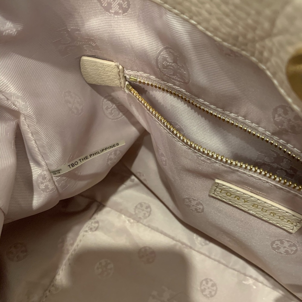 SOLD - Tory Burch Purse - Picture 9 of 11
